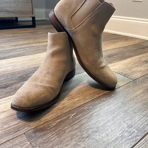 Kohl's Tan Chukka Boots Suede Minimalist Design